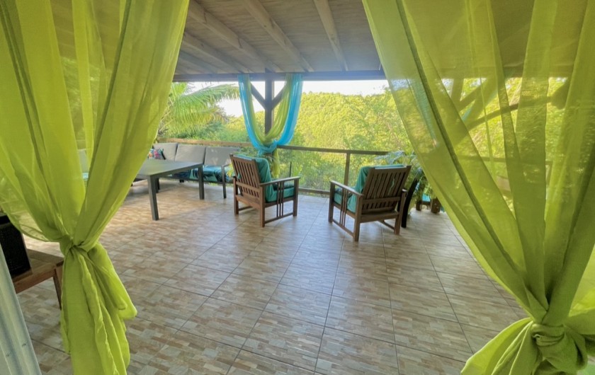 Location de vacances - Chambre d'hôtes à Le Gosier - Terrasse privée de la chambre XXL de 50m2 sans vis à vis