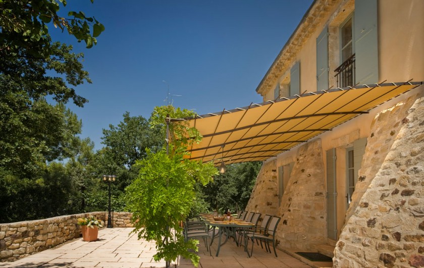 Location de vacances - Mas à Gargas - Terrasse Fanny donnant sur le village de Roussillon