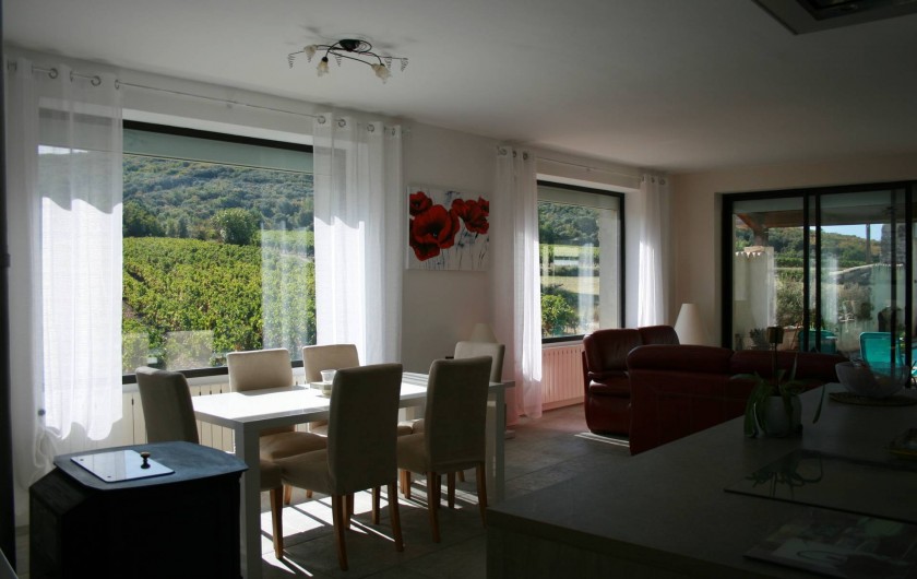 Location de vacances - Mas à Lagorce - grande pièce à vivre