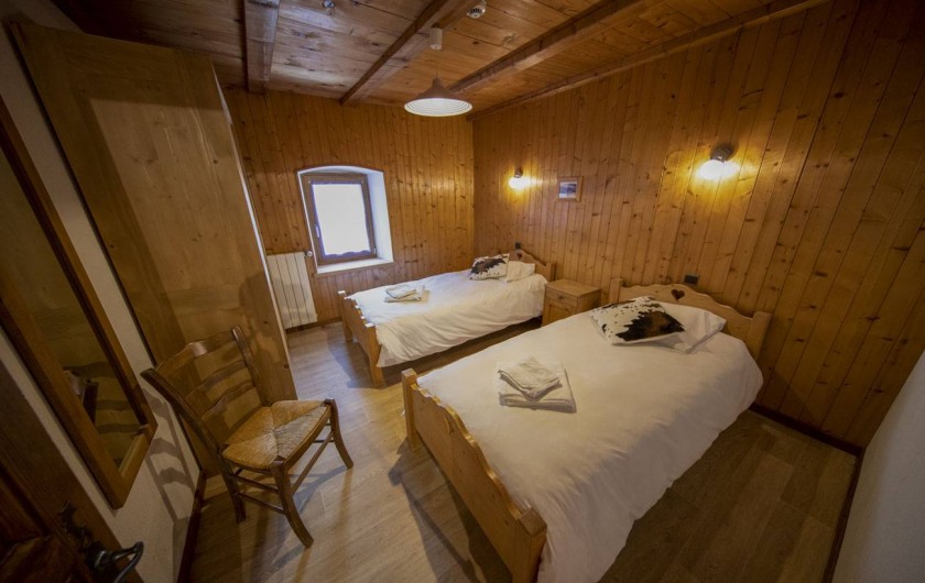 Location de vacances - Appartement à Morzine - 2ème chambre Abricotine 2 lits 1 personne