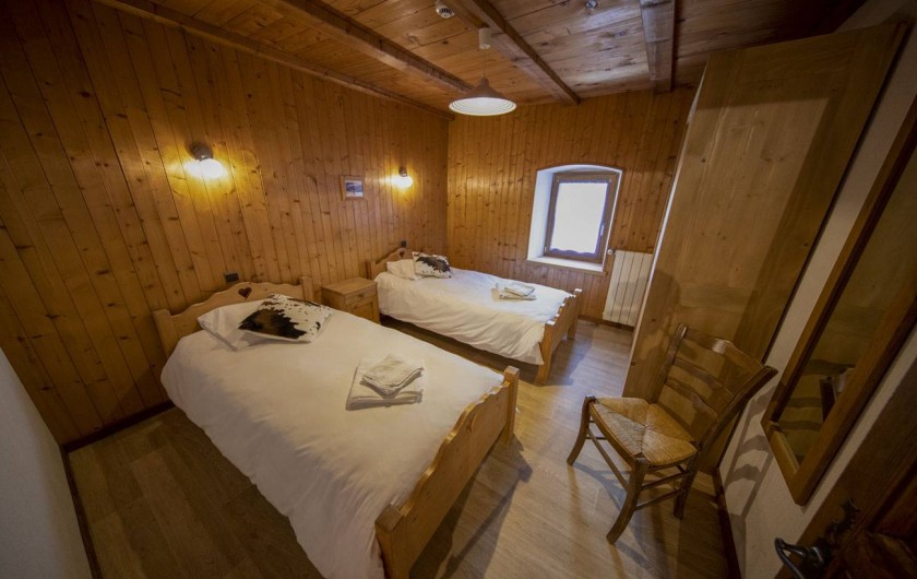 Location de vacances - Appartement à Morzine - 1ère chambre ABRICOTINE 2 lits 1 personne