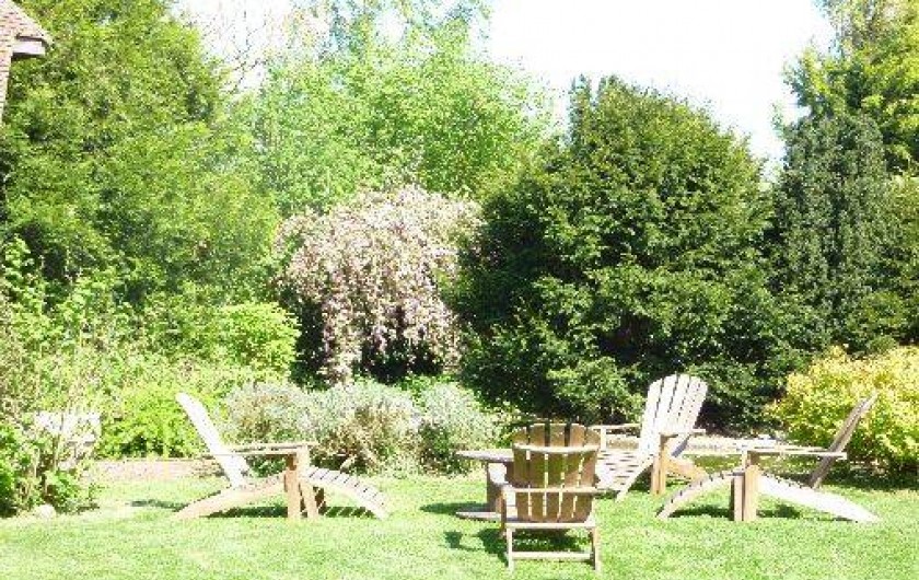 Location de vacances - Chambre d'hôtes à Le Plessis-Grohan - SALON DE JARDIN Mare non sécurisée