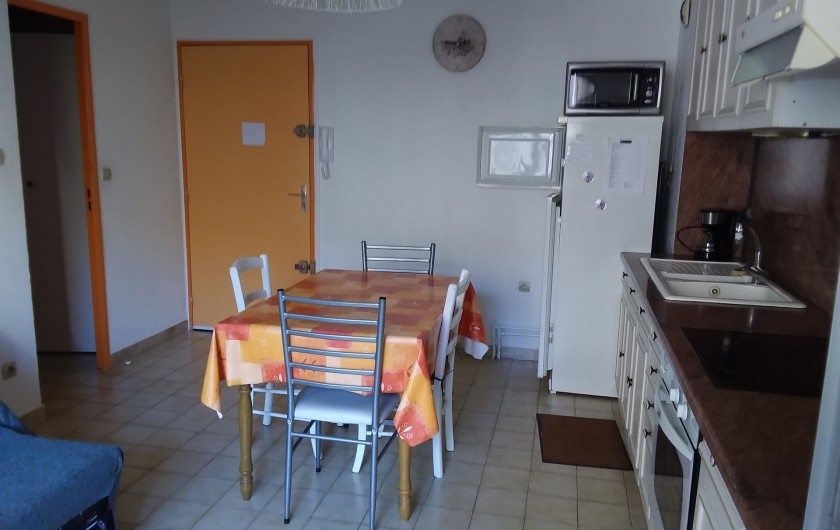 Location de vacances - Appartement à Sète - cuisine-salon