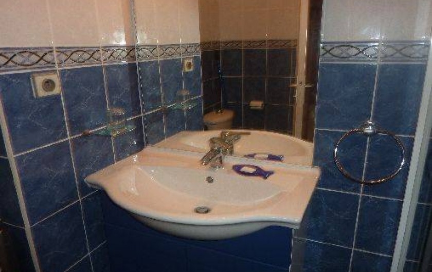 Location de vacances - Studio à Cavalaire-sur-Mer - Salle de bain
