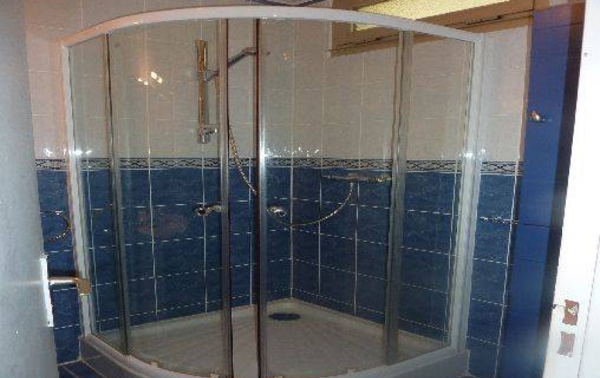 Location de vacances - Studio à Cavalaire-sur-Mer - Douche