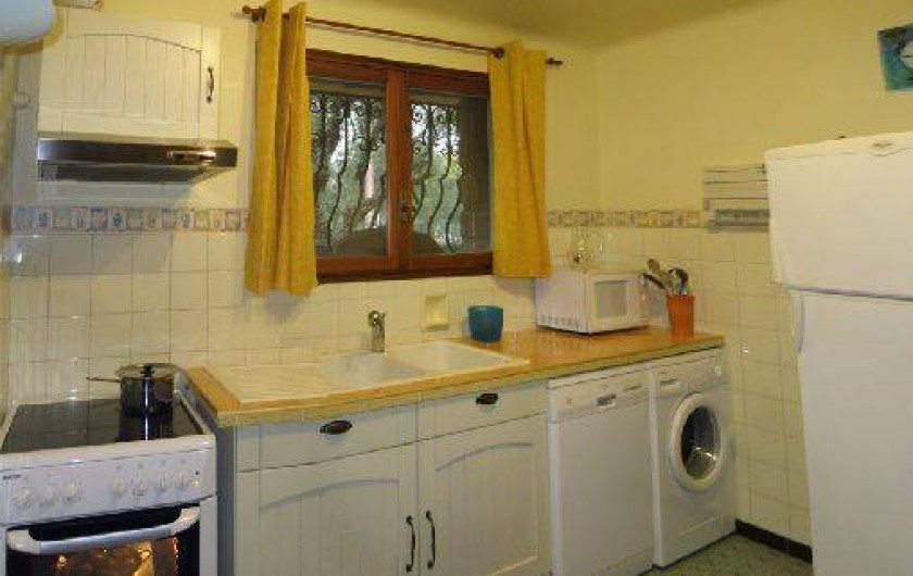 Location de vacances - Appartement à Saint-Aygulf - Cuisine équipée