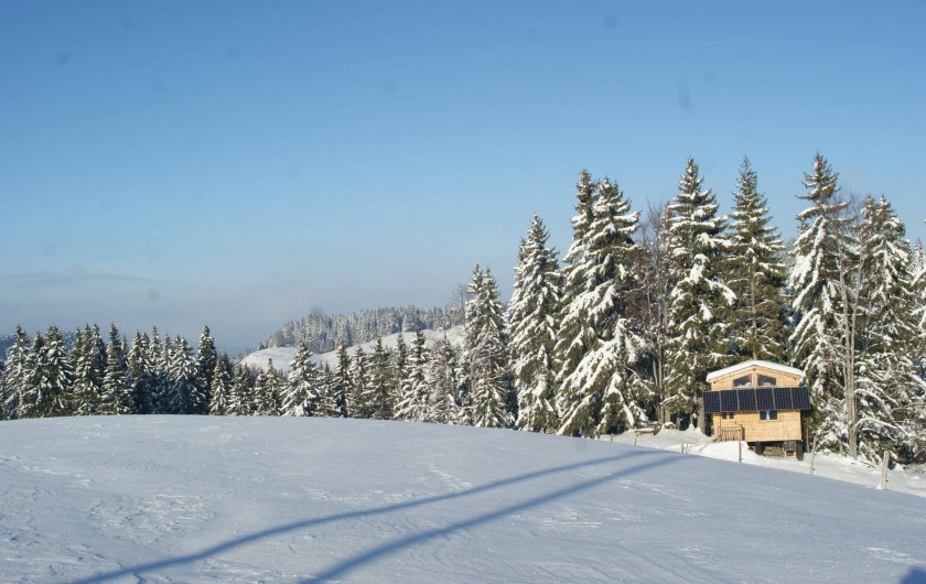 Location de vacances - Cabane dans les arbres à Bellecombe - Une très bonne exposition, ensoleillée,  avec de beaux couchés de soleil  .