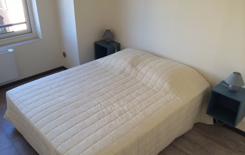 Location de vacances - Chalet à Saint-Martin-de-Brômes - chambre