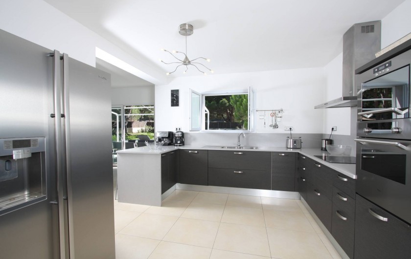 Location de vacances - Villa à Calvi - Cuisine ouverte, entièrement équipée