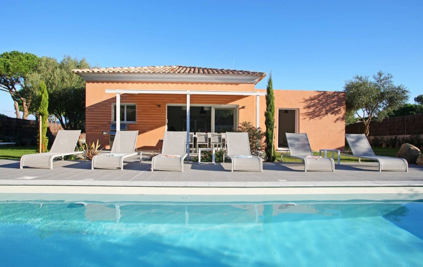 Location de vacances - Villa à Calvi - Villa individuelle avec piscine privée et grand jardin méditerranéen