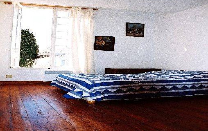 Location de vacances - Villa à Hyères - CHAMBRE 2 VUE SUR LE JARDIN