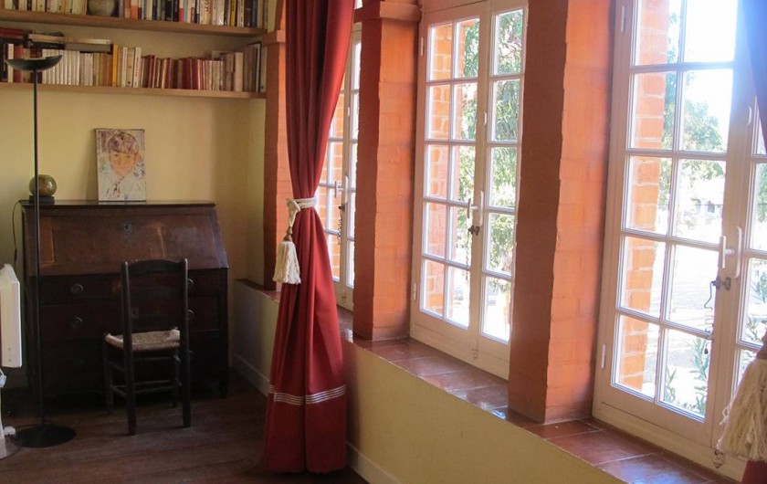 Location de vacances - Villa à Hyères - CHAMBRE 3 AVEC VUE SUR LA PLACE