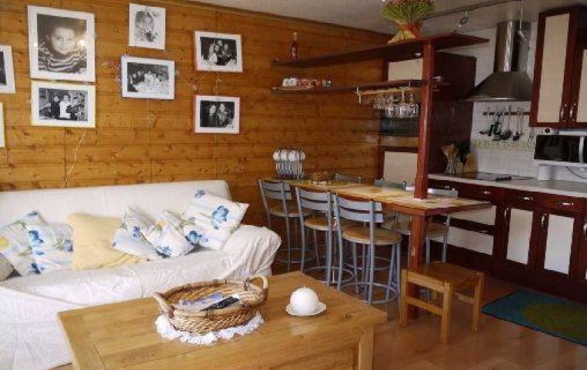 Location de vacances - Appartement à Les Deux Alpes - VUE D'ENSEMBLE cuisine/salon