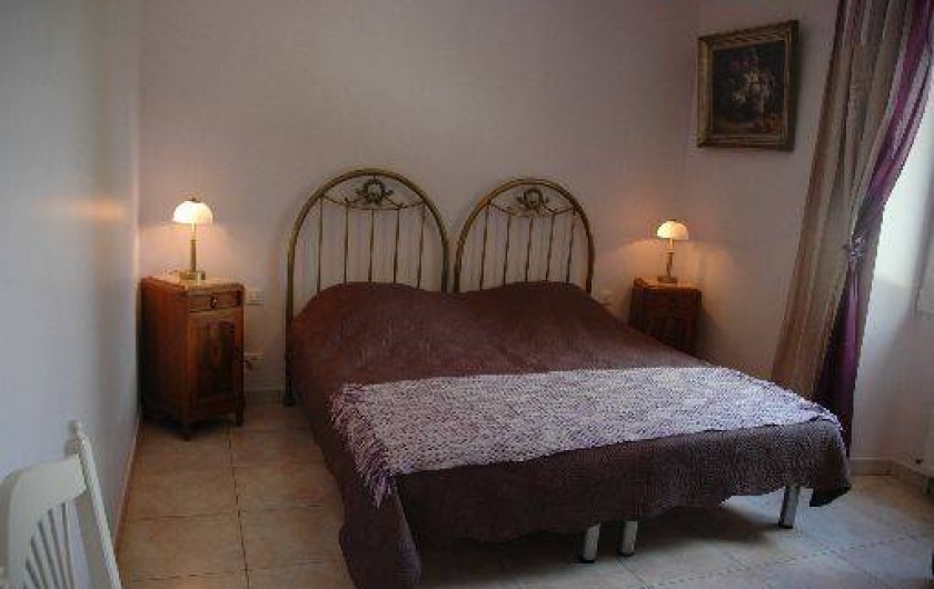 Location de vacances - Gîte à Badefols-sur-Dordogne - Chambre n°1 de LA  LONGERE