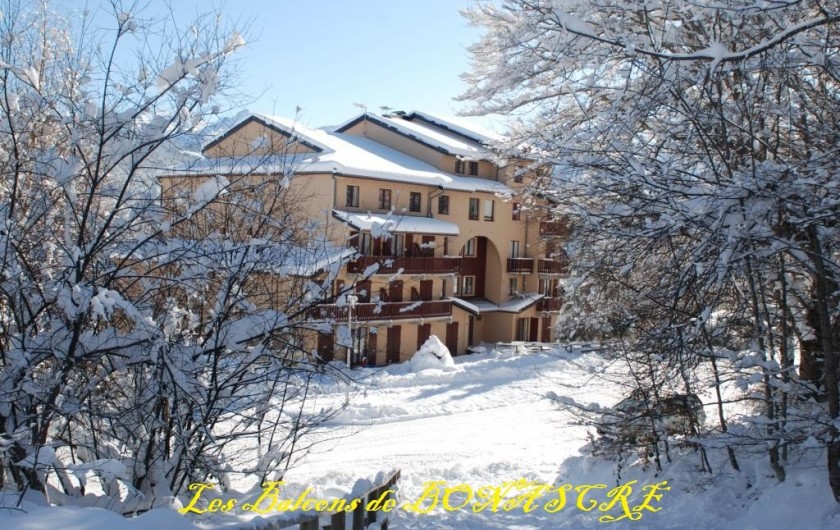 Location de vacances - Appartement à Ax-Bonascre (le Saquet) - La résidence LES BALCONS DE BONASCRE en hiver