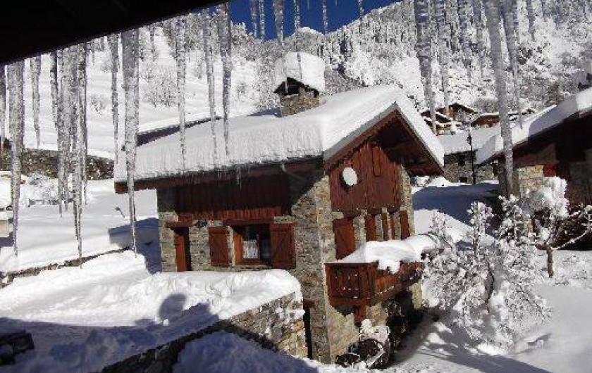 Location de vacances - Chalet à Champagny-en-Vanoise - Chalet en hiver vu depuis notre maison
