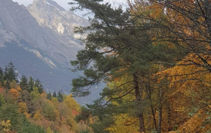 Location de vacances - Appartement à Valmeinier 1800 - vue panoramique automne