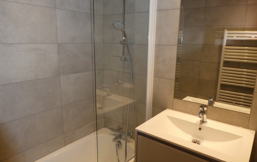 Location de vacances - Appartement à Méribel - Triolets - Salle de bain