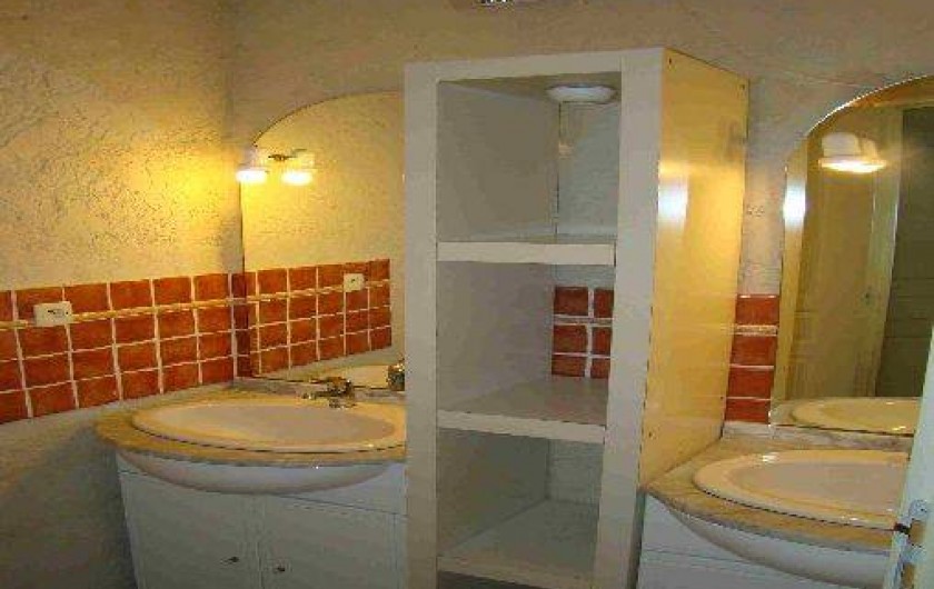 Location de vacances - Appartement à Cavalaire-sur-Mer - Salle de bain appartement soleil