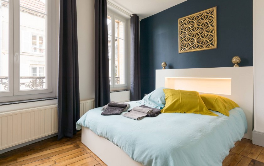 Location de vacances - Appartement à Charleville-Mézières - Chambre Moulin avec lit 160 X 200