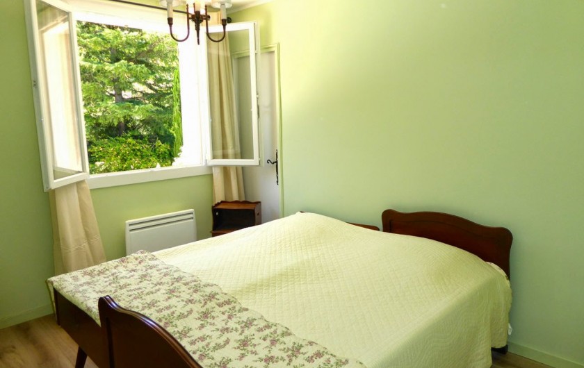 Location de vacances - Villa à Le Beausset - Chambre avec 2 lits simples