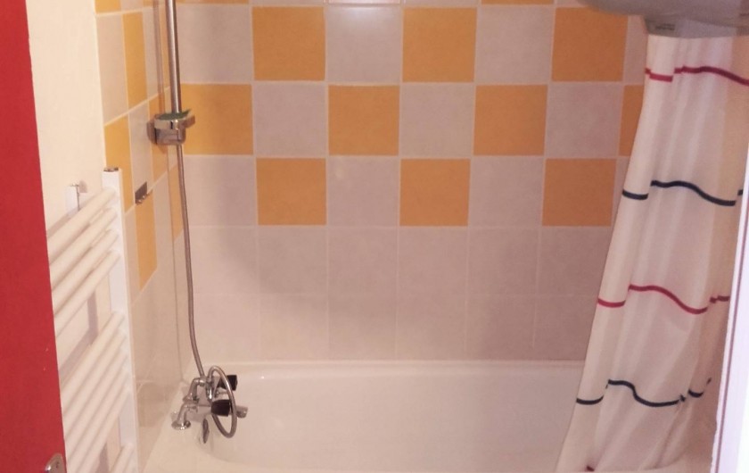Location de vacances - Studio à Les Deux Alpes - salle de bain
