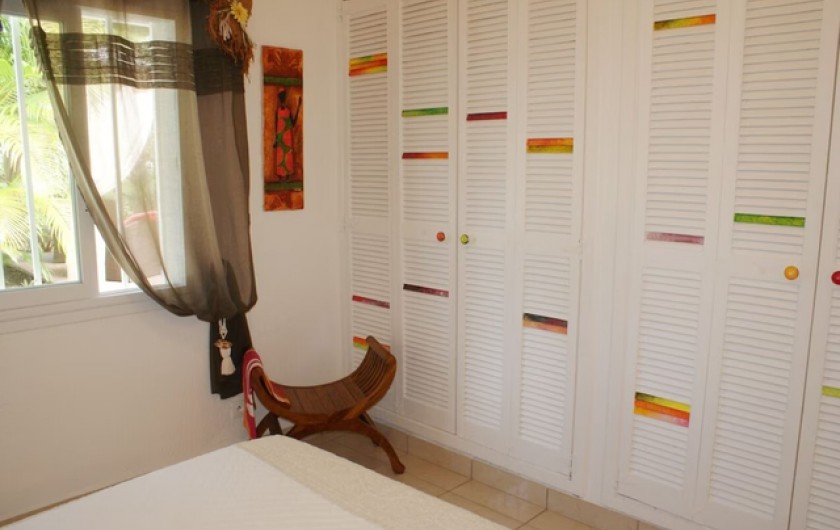 Location de vacances - Villa à Saint-François - Chambre 1 climatisée avec grand lit