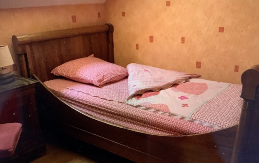 Location de vacances - Gîte à Omiécourt - Lit 1 personne dans la petite chambre du haut