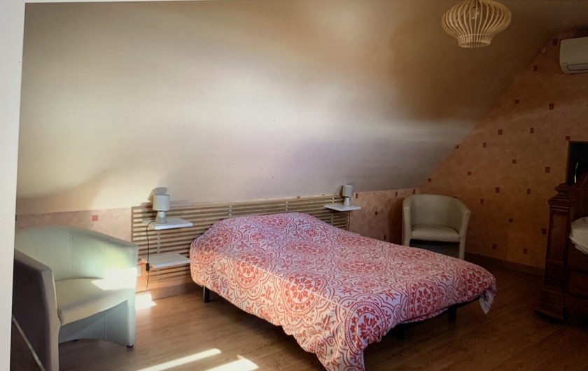 Location de vacances - Gîte à Omiécourt - Grande chambre du haut