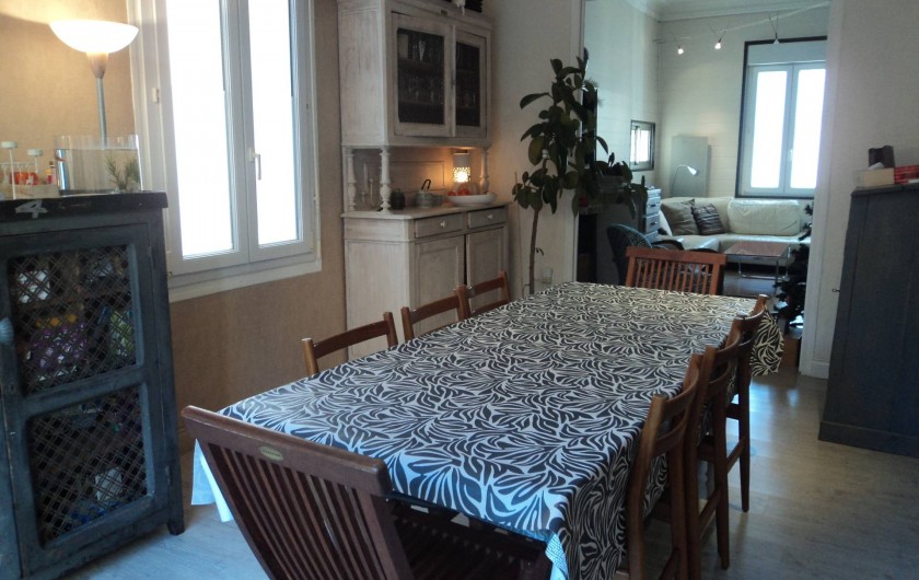 Location de vacances - Maison - Villa à Saint-Laurent-de-la-Salanque - Salle à manger et salon en enfilade