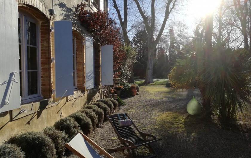 Location de vacances - Mas à Loupia - Lever du jour devant la maison