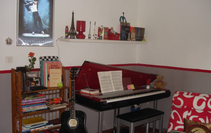 Location de vacances - Appartement à L'Île-Rousse - CHAMBRE LIT SIMPLE + LIT BÉBÉ