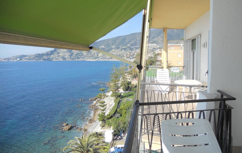 Location de vacances - Appartement à Ospedaletti - BALCON ET VUE