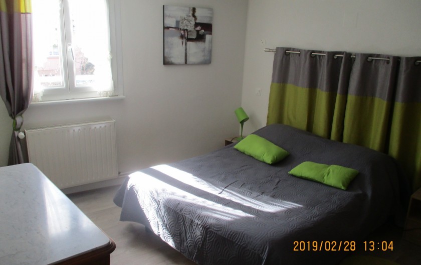 Location de vacances - Chambre d'hôtes à Eguisheim - chambre 2 personnes ,  elle  peut-être communicante  avec la  3ème  chambre,