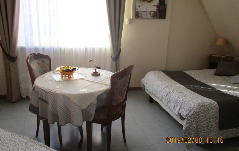 Location de vacances - Chambre d'hôtes à Eguisheim - Chambre  BRUNE pour   3 personnes