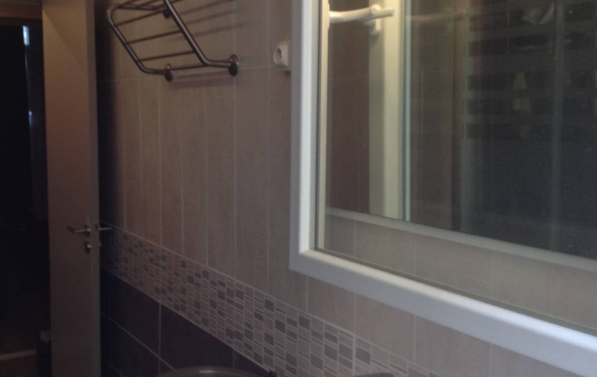 Location de vacances - Appartement à Sarlat-la-Canéda - salle de bains