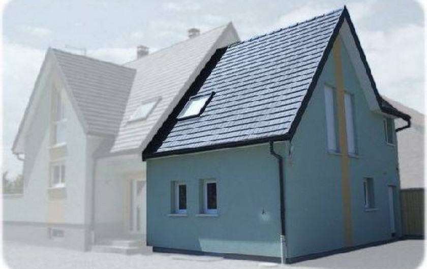 Location de vacances - Gîte à Logelheim - A gauche en grisé la maison de vos hôtes. A droite en clair le gîte