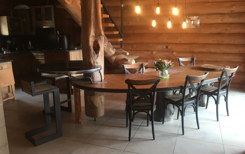 Location de vacances - Chalet à Bolquère - Une table sur-mesure