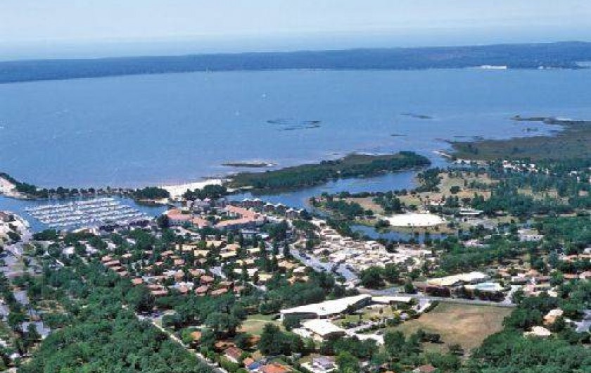 Location de vacances - Maison - Villa à Hourtin - Vue aérienne Hourtin Port - Lac Hourtin-carcans - Les Cottages d'Hourtin***