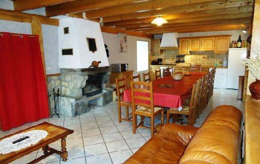 Location de vacances - Gîte à Saint-Privat-du-Dragon - Cuisine au rez de chaussée