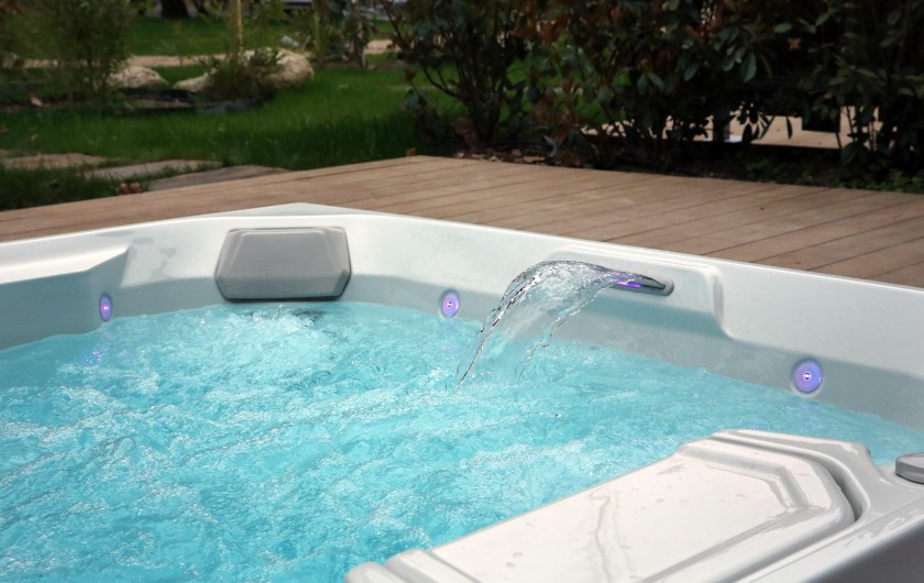 Location de vacances - Gîte à Saint-Affrique - Spa privatif