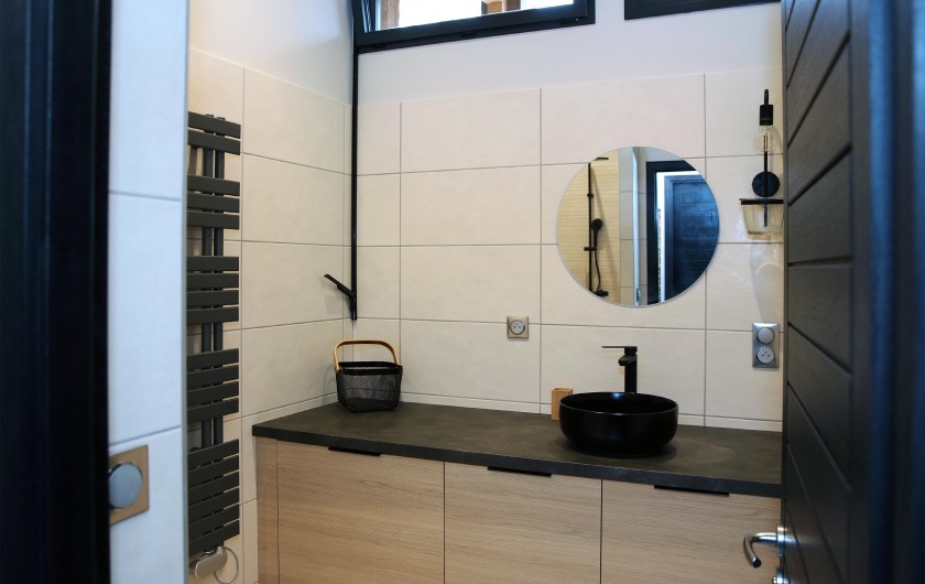 Location de vacances - Gîte à Saint-Affrique - Salle de bain avec douche à l'italienne