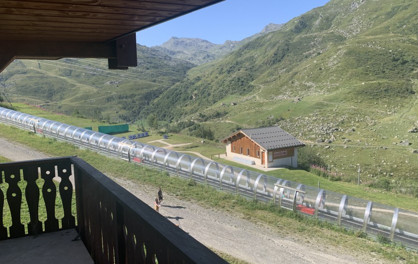 Location de vacances - Appartement à Les Menuires - Vue vers lac du Lou