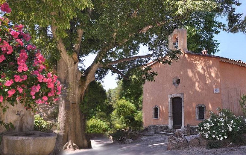 Location de vacances - Chambre d'hôtes à Cuers - la chapelle du hameau du XVem siécle