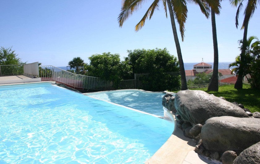 Location de vacances - Villa à Saint-Gilles les Bains - La piscine à débordement