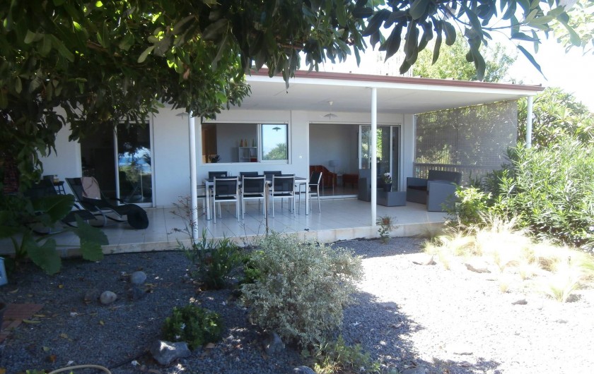 Location de vacances - Villa à Saint-Gilles les Bains - La terrasse