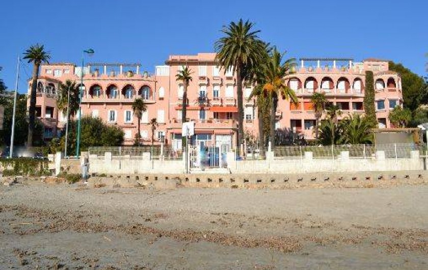 Location de vacances - Studio à Bandol - La Résidence le Solarium privé et la Plage