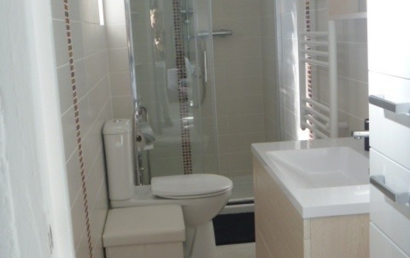 Location de vacances - Gîte à Manosque - Salle d'eau avec douche à l'italienne