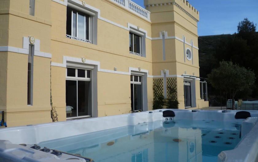 Location de vacances - Villa à Marseille - Le jacuzzi/spa de nage