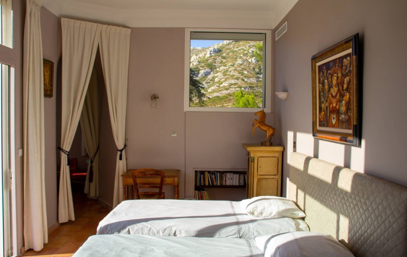 Location de vacances - Villa à Marseille - La chambre Ratonneau de plein pied